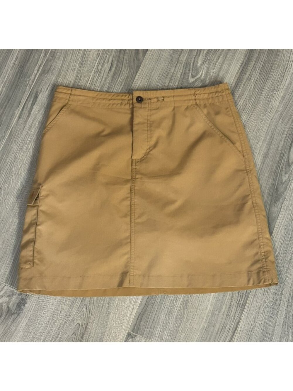 Patagonia Skort Womens 6 tan Cargo Nylon Blend Pockets Hiking Casual Ourdoor